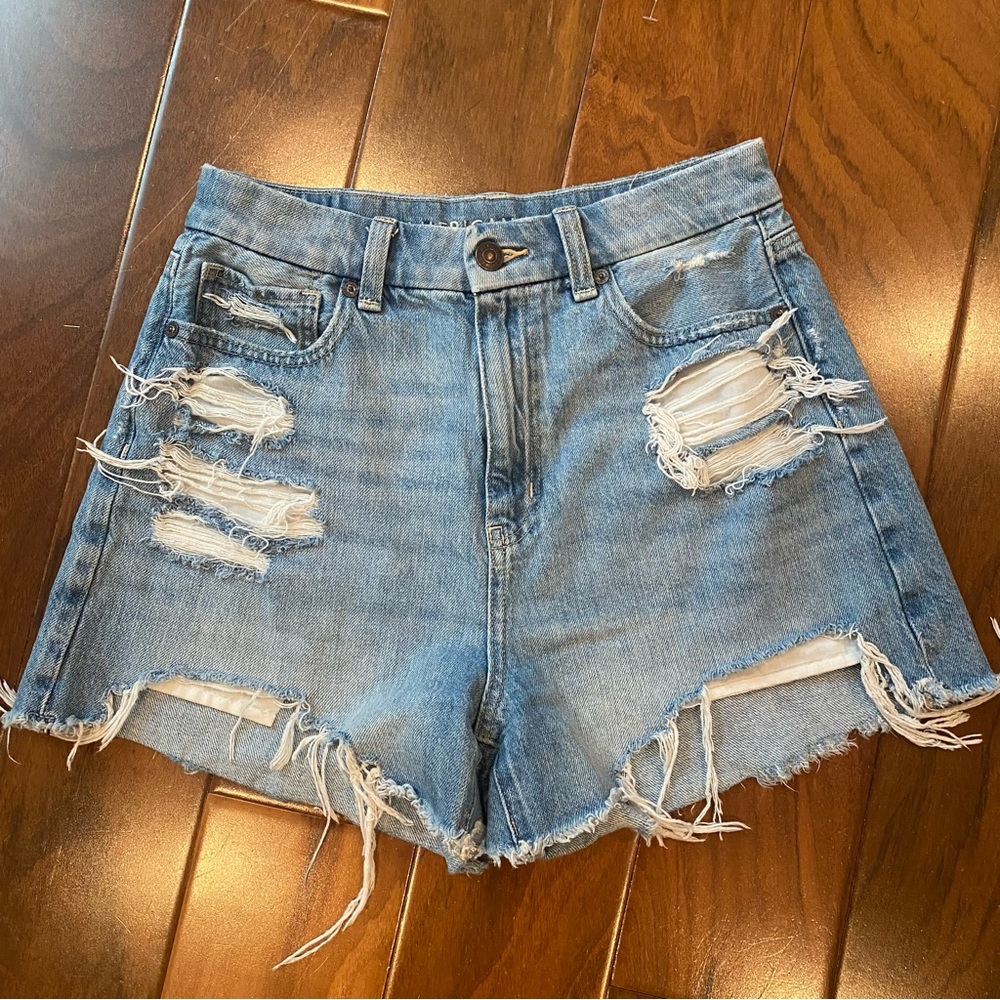 AEO curvy mom shorts